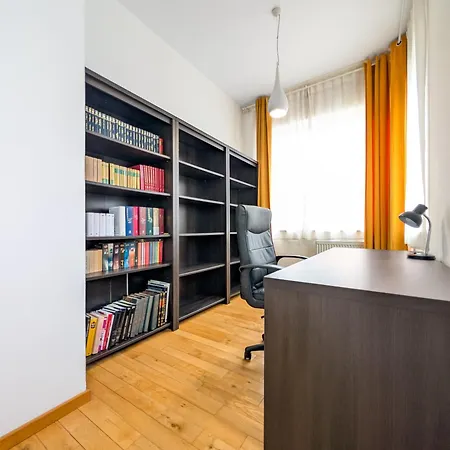 Trawowa Spacious House By Bookinghost Вилла