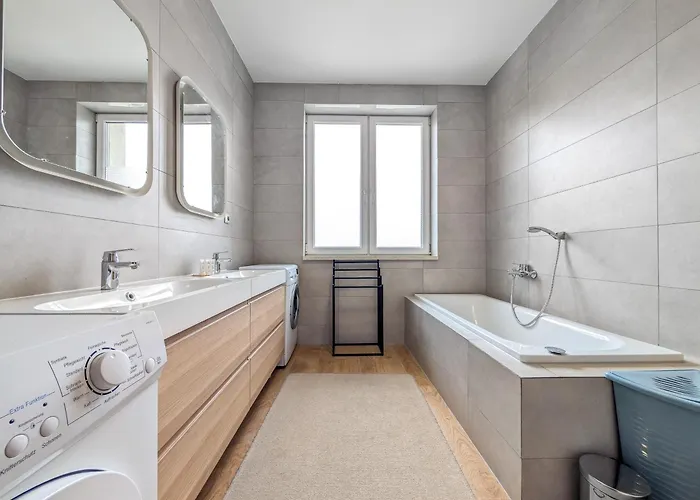 Trawowa Spacious House By Bookinghost *