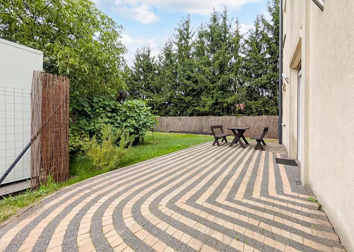 Trawowa Spacious House By Bookinghost *