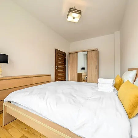 Vila Trawowa Spacious House By Bookinghost